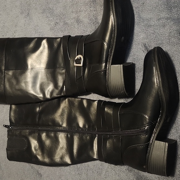 St John's Bay brand below the knee boots. Size 7 - Picture 5 of 5